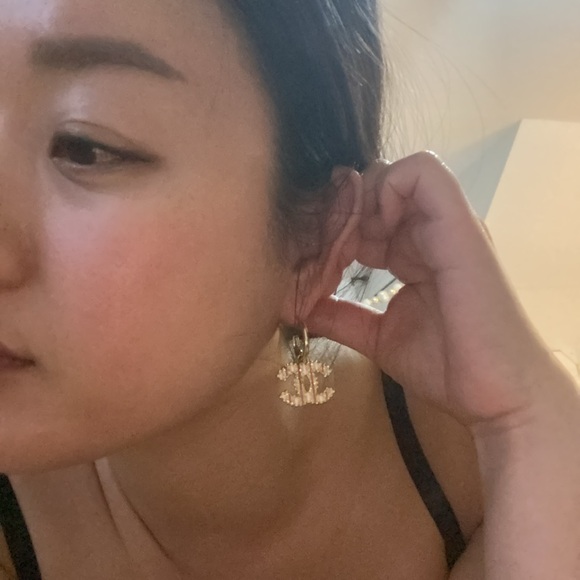 Authentic Chanel CC earrings - Picture 12 of 14